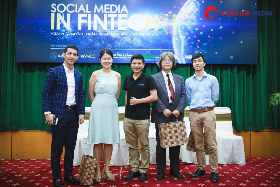 Tháng 5/2016, Đại diện Facebook Việt Nam phối hợp cùng Vinalink để tổ chức các buổi training, hội thảo, update các chính sách mới nhất của Facebook dành cho Facebook partners, Các developers, Advertisers.